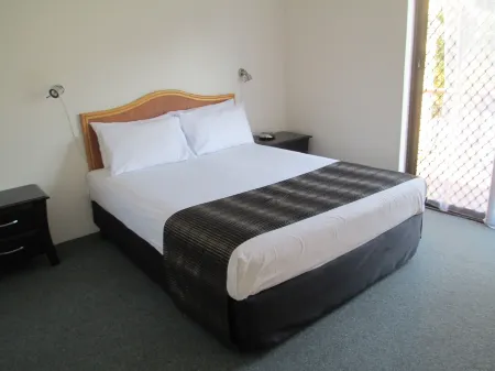 Jadon Place Holiday Apartments Отели рядом с достопримечательностью «Библиотека Бродбич»