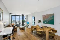 Brisbane Chinatown 2 Bed Apt, Parking, Pool, Gym - Qfv147-8 Hotels in Fortitude Valley