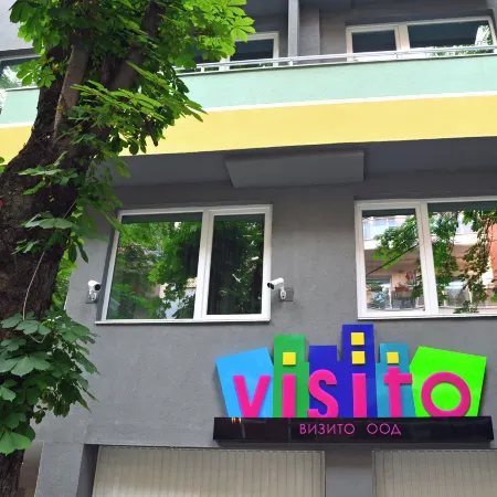 Visito Aparthouse