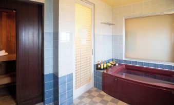Rycom Crystal Hotel