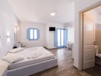 Stratos Apartments & Studios Hotels in Paros