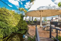 Comfort Inn All Seasons Hotels near Ballina Byron Gateway Airport