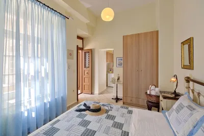 Antouanetta Apartments