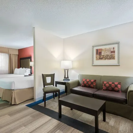 Holiday Inn Express & Suites KENDALL EAST - MIAMI by IHG