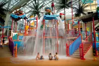 La Quinta Inn and Suites by Wyndham at WaTiki Waterpark - Family