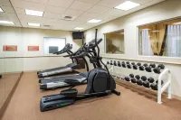 La Quinta Inn & Suites by Wyndham Islip - MacArthur Airport Hotels in Lake Ronkonkoma