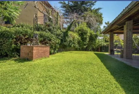 Ottomood B&B and Apartments Отели в г. Mascalucia