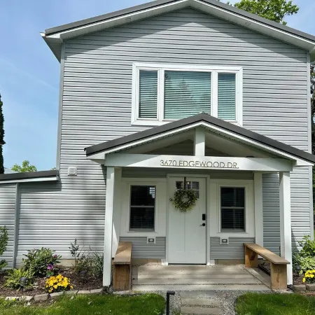 Seneca Sunsets - Waterfront, hot tub, new dock, great views, central location!