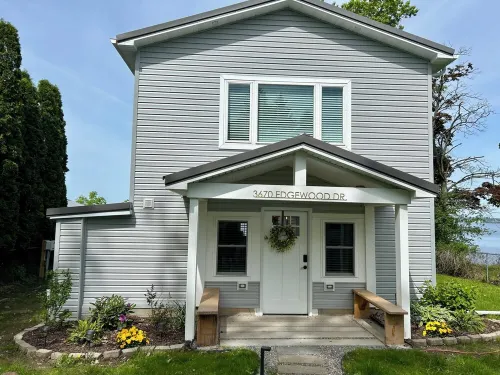 Seneca Sunsets - Waterfront, hot tub, new dock, great views, central location! Hotels in Seneca County