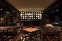 Regenta Central Hotel & Convention Centre Nagpur - ที่มีบาร์