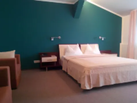 Hotel Baneasa Parc Hotels near Victoria Park