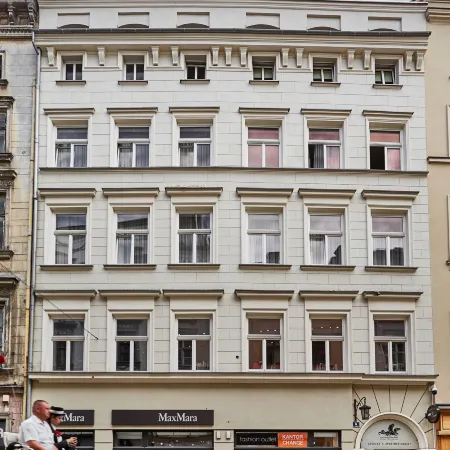 Krakow for You Main Square Apartments Отели рядом с достопримечательностью «Базилика Святой Троицы»