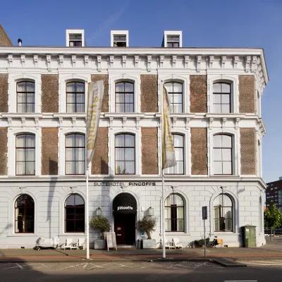 Suitehotel Pincoffs Hotels near IJsselmonde
