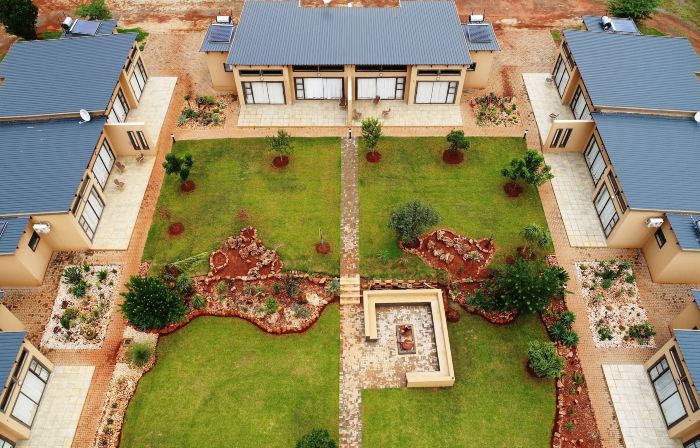 Manor Hills Guest Lodge