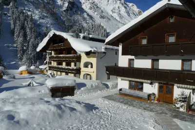 Haus Bergheim Hotels near Rifflsee