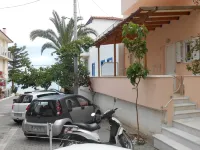 Frini Hotel - parking
