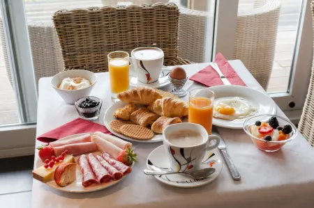 Les Jardins d'Ulysse, the Originals Relais Отели рядом с достопримечательностью «Caravaning Stoneham - Touquet & Co»