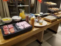 Campanile Villepinte - Parc des Expositions - breakfast