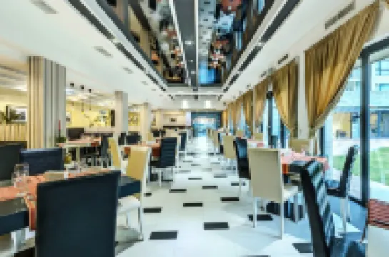 Saint George Palace Aparthotel