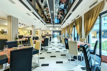 Saint George Palace Aparthotel Отели в г. Банско