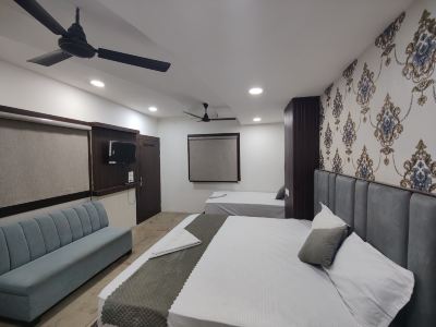 Jhansi Castle Inn