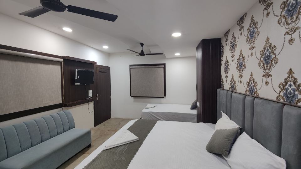 Jhansi Castle Inn