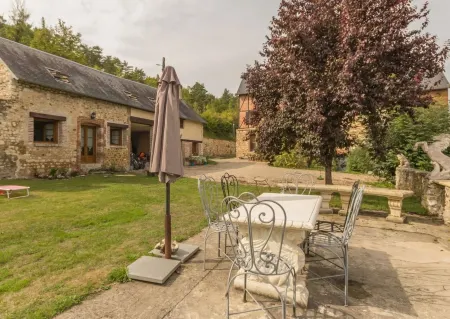 Le Moulin de la côte Chambre d'hôtes Отели в г. Шамбре