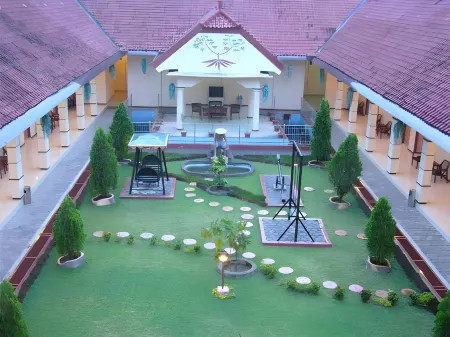 Hotel Prima Lumajang Отели рядом с достопримечательностью «Masjid Al-Itqon»