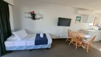 Summit Motor Lodge Hotels in Te Puna