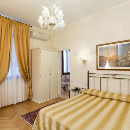 Villa Casanova Отели рядом с достопримечательностью «Пляж Лидо»