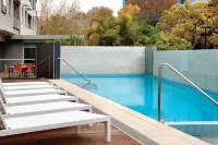 Adina Apartment Hotel Perth - Yüzme Havuzu