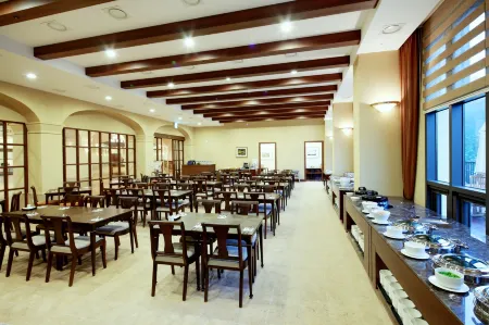 Hanwha Resort Seorak Sorano Отели рядом с достопримечательностью «Biryong Falls»