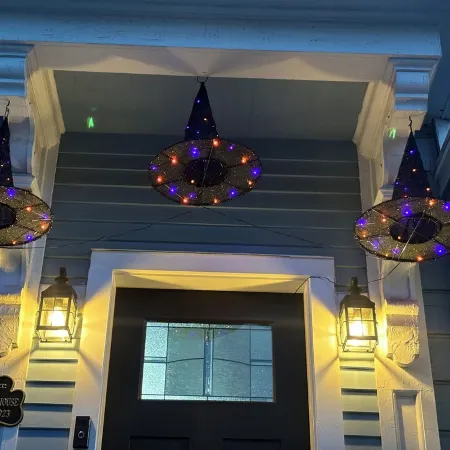 Roomy Themed 3Br Historic Salem, Near Boston, with Parking, Walk to Attractions. Отели рядом с достопримечательностью «Музей Пибоди в Эссексе»