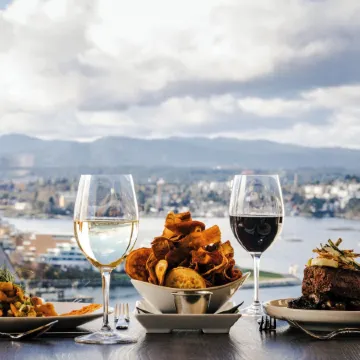 Chateau Victoria Hotel & Suites