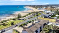 Coast Motel and Apartments - Parkplatz
