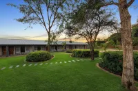 Park Hotel Mokopane Hotels near Entabeni