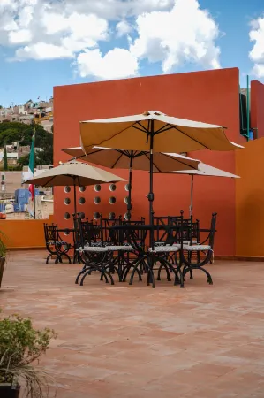 Hotel Real de Leyendas Отели рядом с достопримечательностью «Church of San Diego (Iglesia de San Diego)»