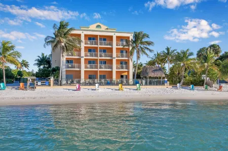 Hutchinson Island Hotel
