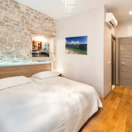 Tifani Luxury Rooms