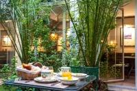 Apollinaire Hotels in Montparnasse