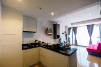 Elegant 1Br Branz BSD Apartment Near Aeon Mall Hotels in Pagedangan