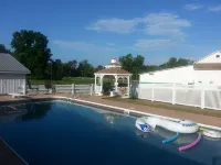 كريستال رَن سويتس أوف سبرينغبورو فنادق في Conneaut Lakeshore