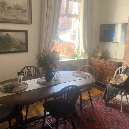 Sleeps 7 Home Blackpool W/Free Parking, BBQ, Wifi
