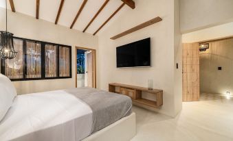 Provenza 6 Bedroom House by Housy Host