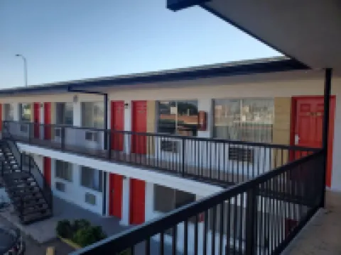 Almara Inn