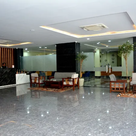 Hotel the Grand