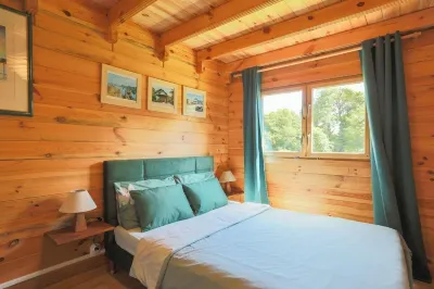 Chalet Pondok Indah Hotels in Locquirec