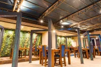 XYZ Private Spa and Seaside Resort - Breakfast