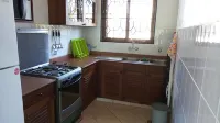 Tower House Apartment - parkir