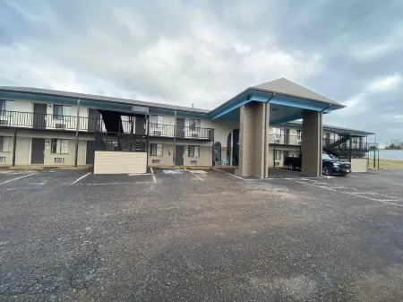 Savannah Lodge Отели в г. Саванна